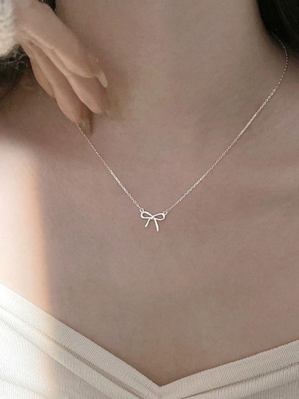 Dainty Silver Bow Pendant Necklace