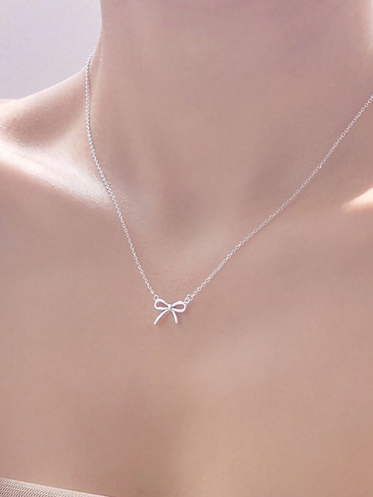 Dainty Silver Bow Pendant Necklace