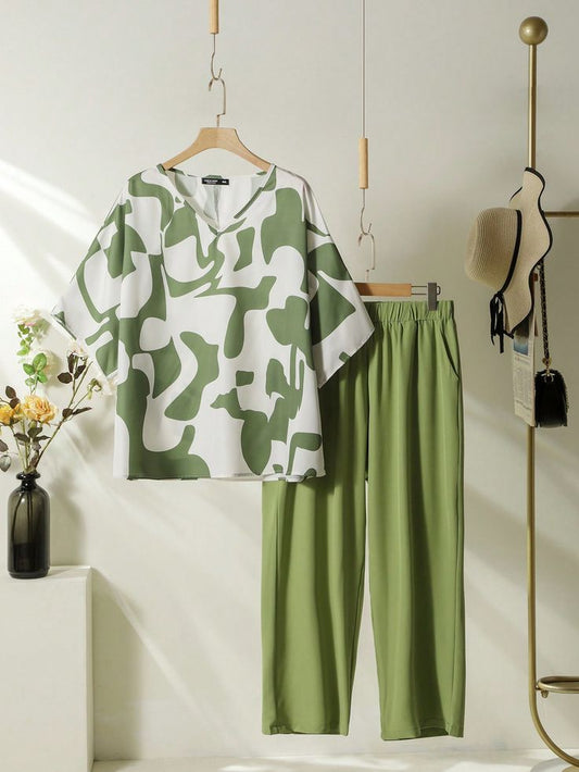 Graphic Print Relaxed Fit Co-Ord – Fashion & Comfort